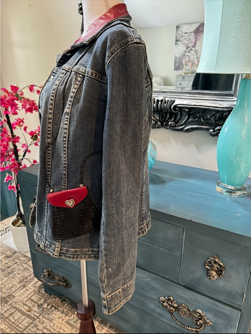 Y2K Brighton Lg Demin Jacket Purse/Sunglasses/Wristlet/Heart Appliqué EUC - Picture 4 of 17